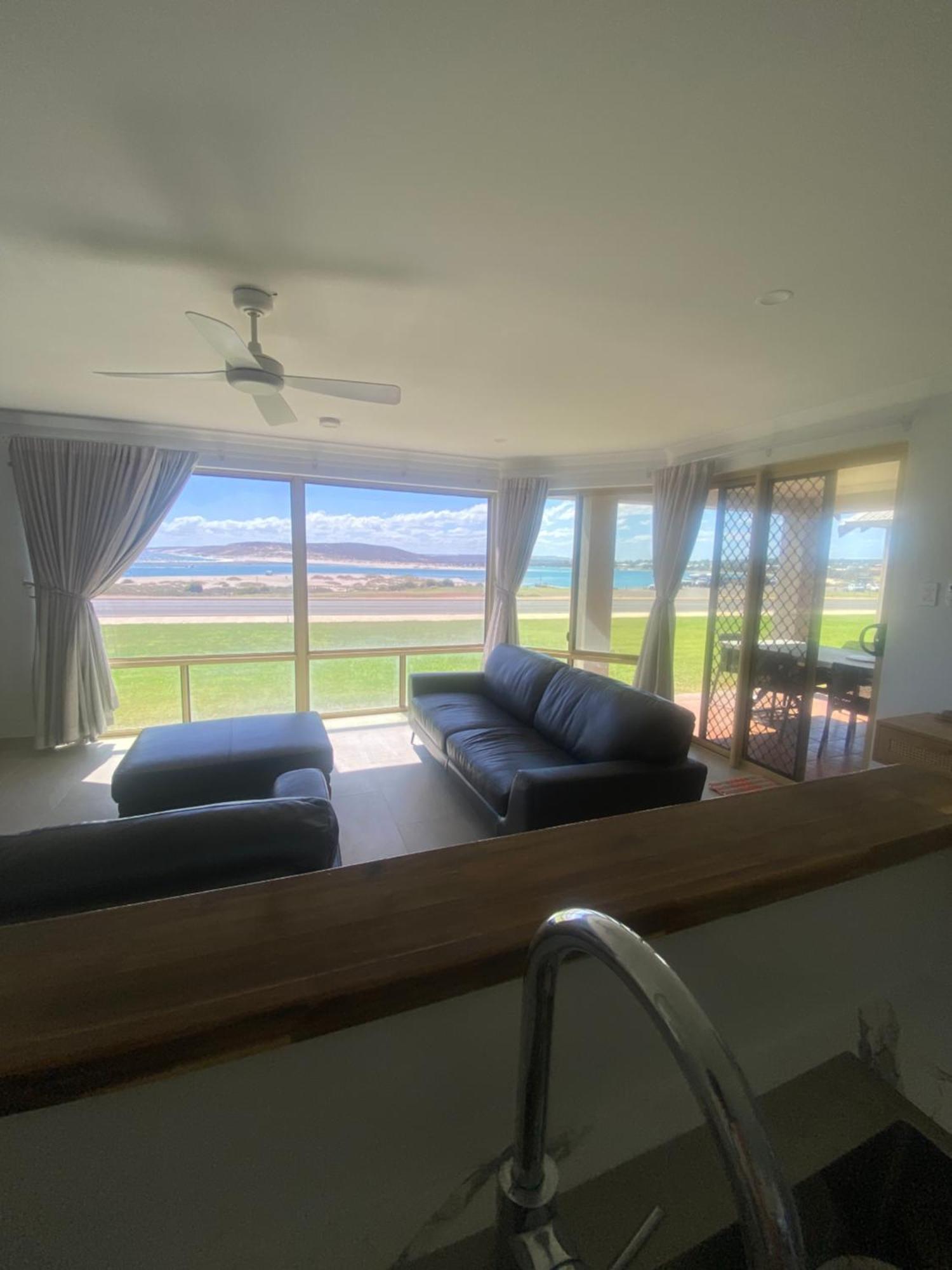 Pelican Shore Oceanfront Villa 6 Kalbarri Esterno foto